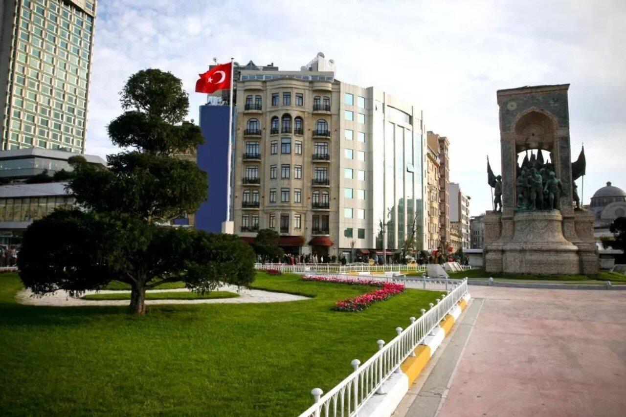 Cartoon Hotel Istanbul Bagian luar foto